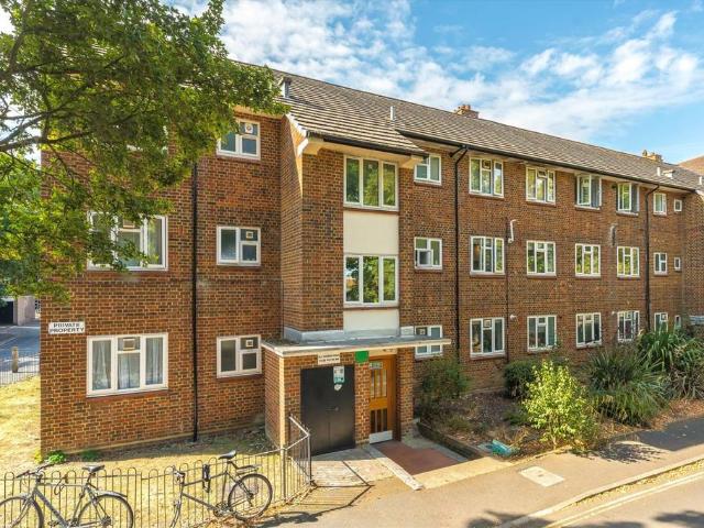 Apartment for rent in London Borough of Wandsworth, Greater London