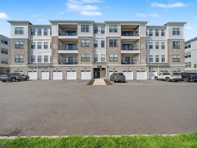 Condo for sale in Morris Plains, New Jersey