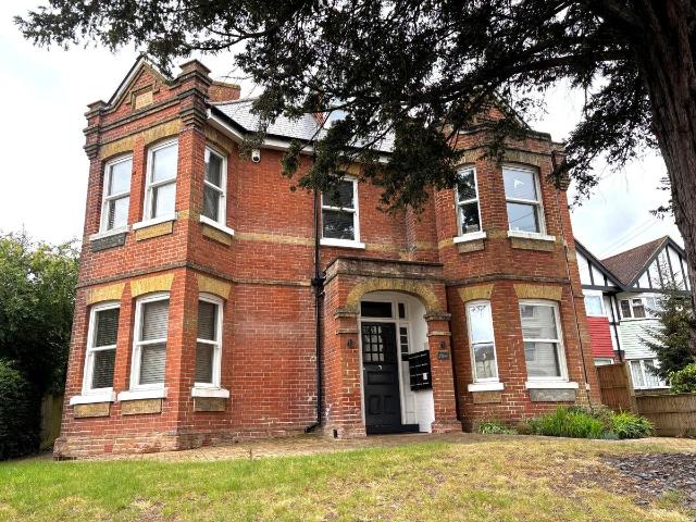 Apartment for rent in St. Dunstan's, The Bridge