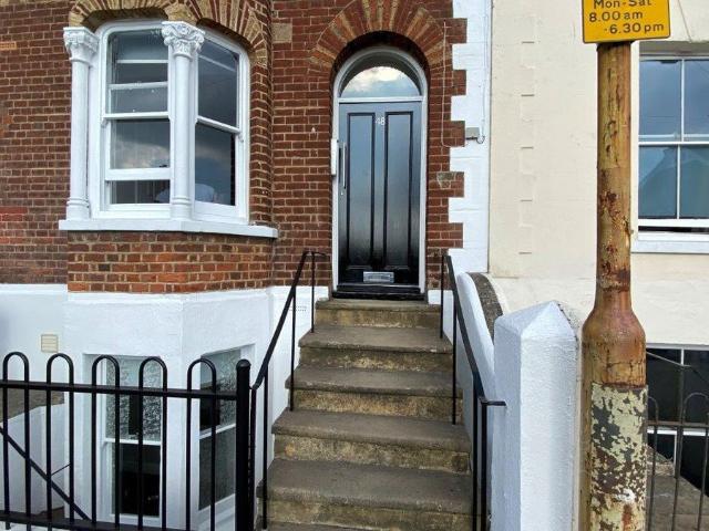 Studio for rent in St. Dunstan's, The Bridge