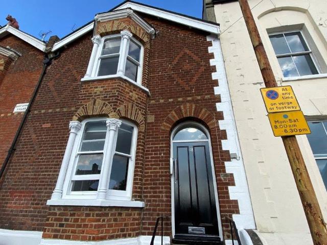 Studio for rent in St. Dunstan's, The Bridge