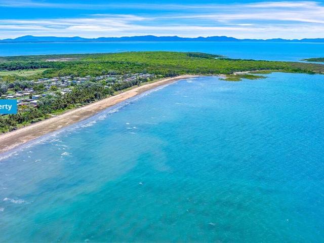 Townhouse for sale in Midge Point, Queensland