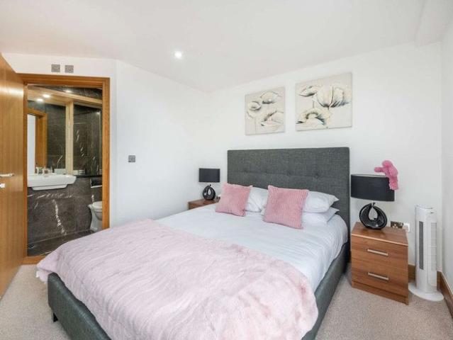 Room for rent in London, Somers Town