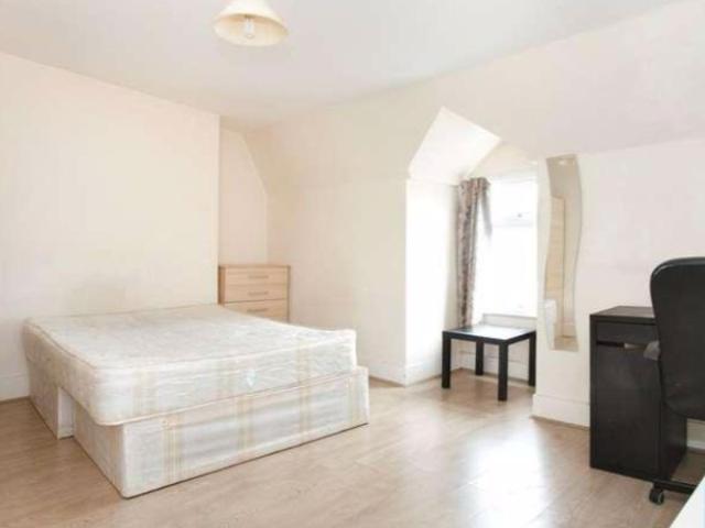 Apartment for rent in Bowes Park, Greater London