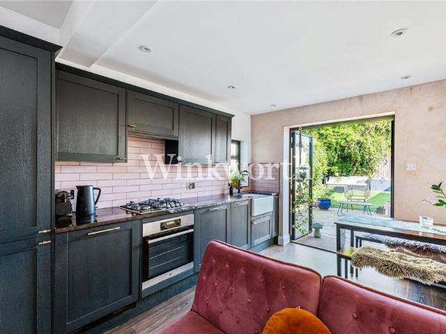 Apartment for rent in Palmers Green, Greater London