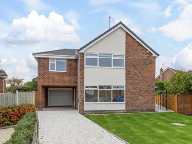 House for sale in Overslade, New Bilton