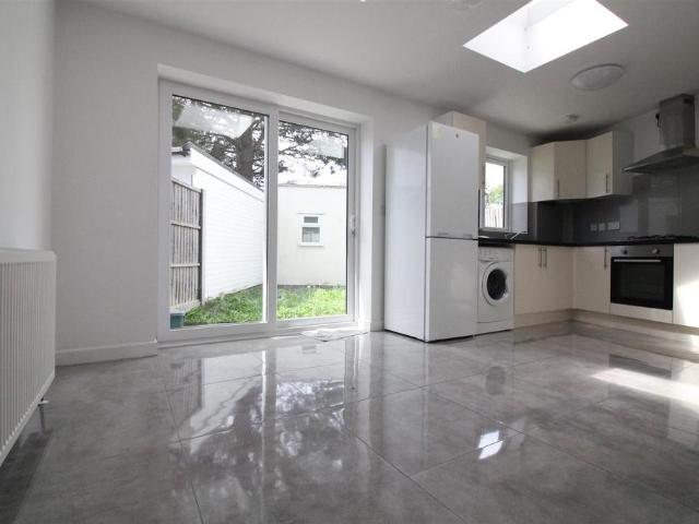House for rent in London Borough of Ealing, Greater London