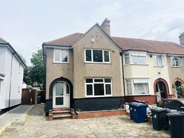 House for rent in London Borough of Ealing, Greater London