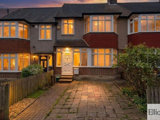 House for rent in London Borough of Ealing, Greater London