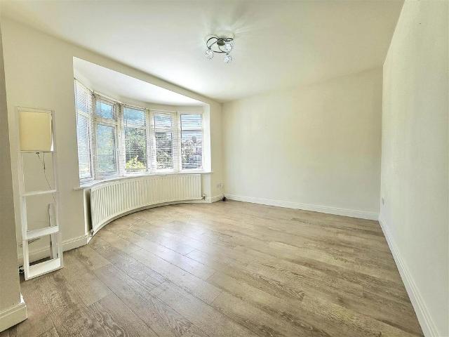 House for rent in London Borough of Ealing, Greater London