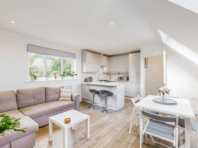 House for rent in London Borough of Ealing, Greater London