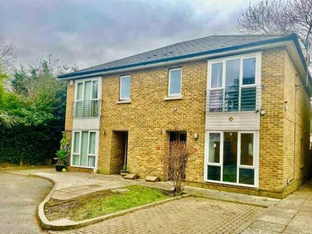 House for sale in Greater London