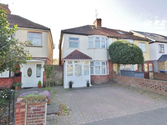 House for rent in London Borough of Hounslow, Greater London