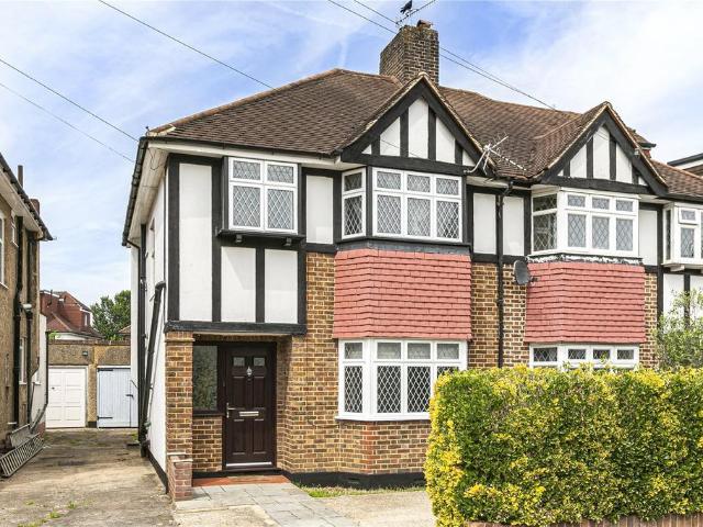 House for rent in London Borough of Richmond upon Thames, Greater London