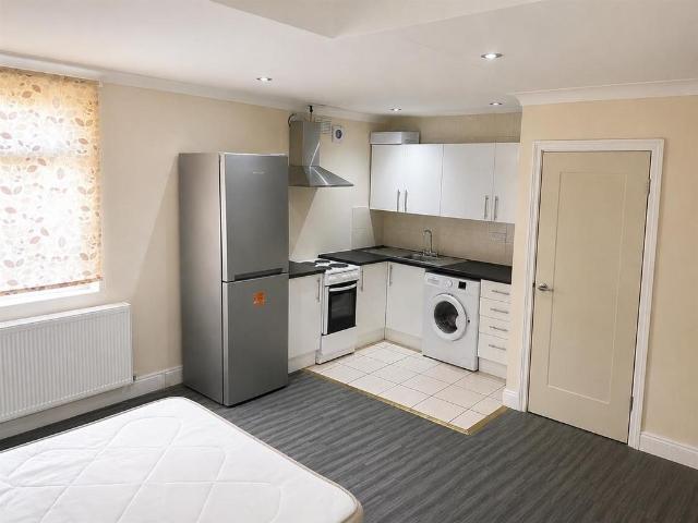 Apartment for rent in London Borough of Hounslow, Greater London
