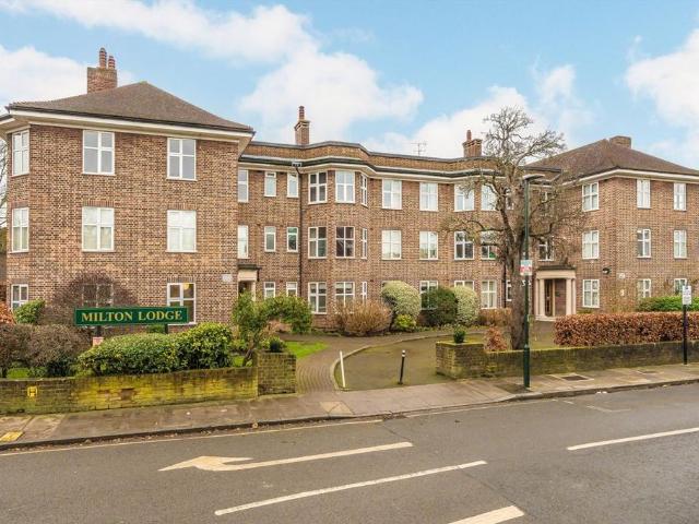 House for rent in St Margarets, Greater London