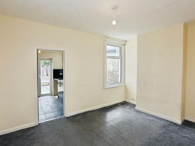 House for rent in Middlecroft, Hampshire