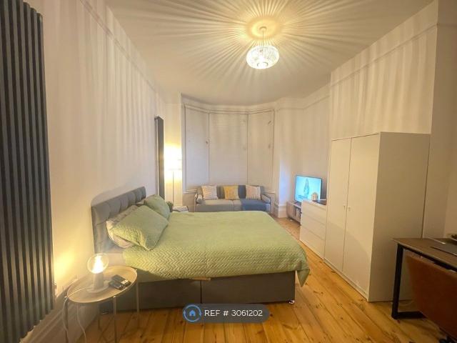 Room for rent in London Borough of Croydon, Greater London