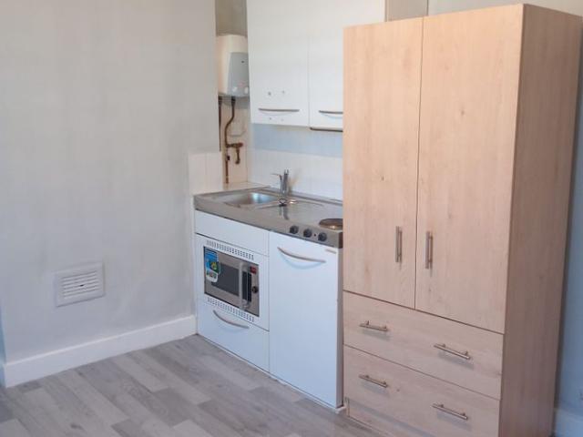 Studio for rent in London Borough of Croydon, Greater London