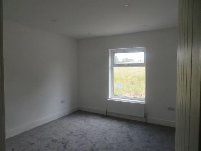 House for rent in Burnedge, Greater Manchester