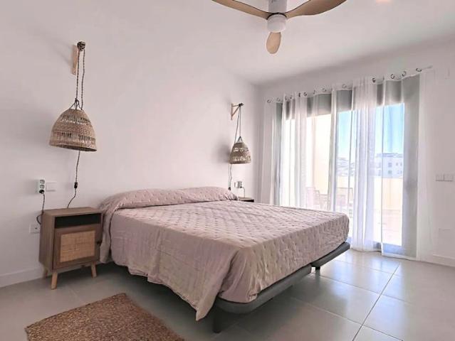 Apartamento en alquiler en Castillo Bajo-Conejito, La Axarquía