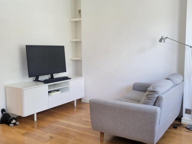 Apartment for rent in Stockwell Park, Greater London