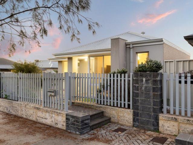 House for sale in Golden Bay, Western Australia