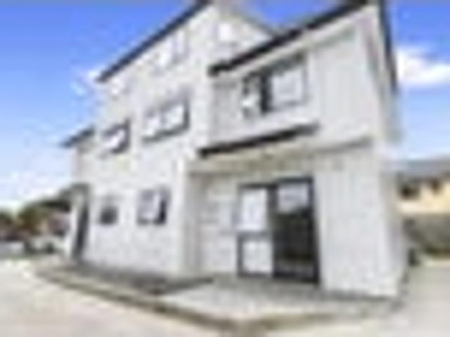 Townhouse for sale in Hamilton East