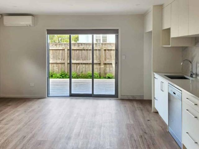 Townhouse for rent in Waiwhetū, Lower Hutt