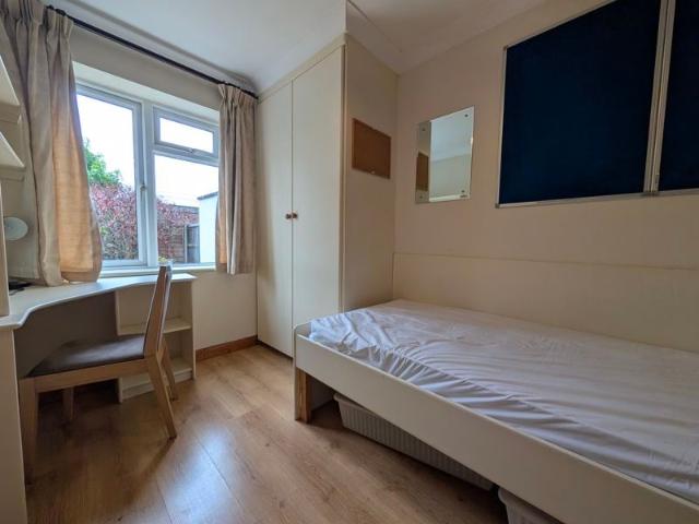 House for rent in Chichester, Littlecote