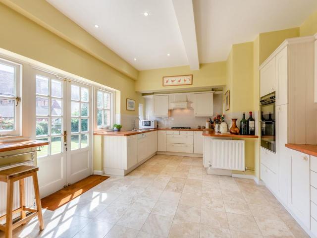 House for rent in Chichester, Littlecote
