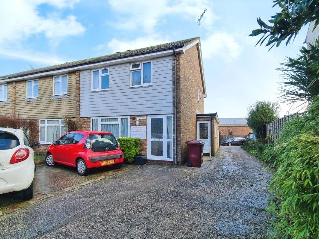 Room for rent in Chichester, Littlecote