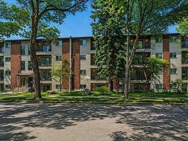 Condo for sale in Wedgewood, Alberta