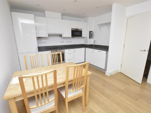 Apartment for rent in London Borough of Croydon, Purley