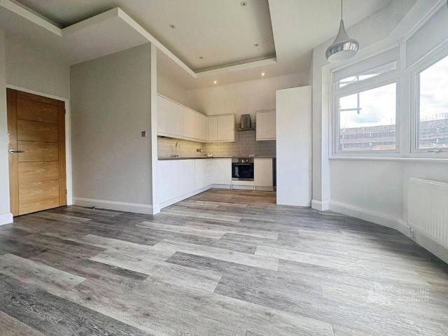Apartment for rent in London Borough of Croydon, Purley