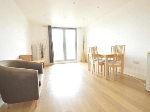 Apartment for rent in London Borough of Croydon, Purley