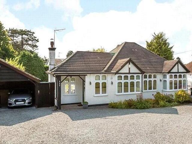 House for sale in Hillview, Surrey