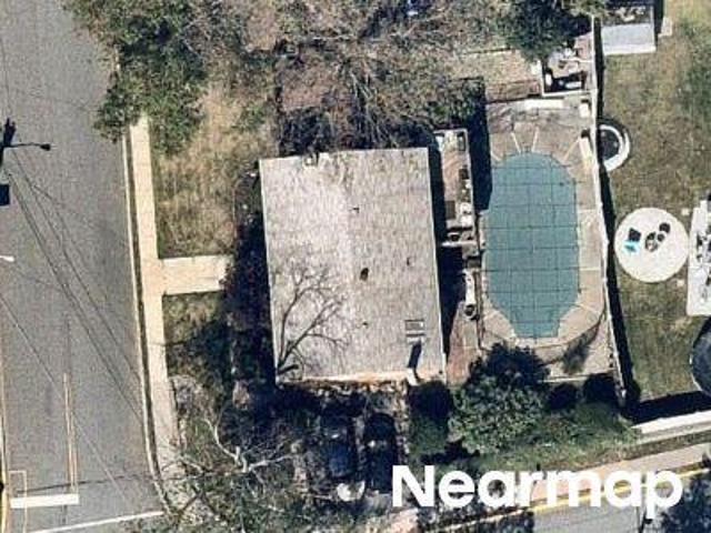 House for sale in Avenel, New Jersey