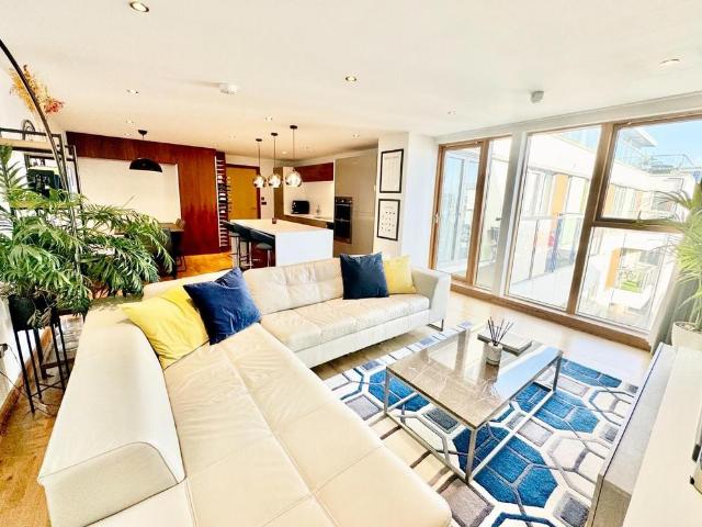 House for rent in Old Ford, Bow