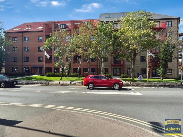 Apartment for rent in Howard Estate, West Suffolk