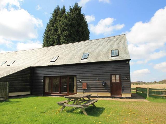 House for rent in Wigginton, Pouchen End