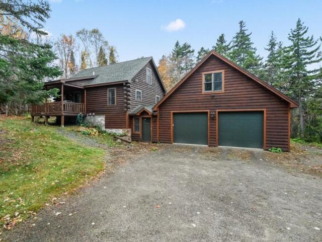House for sale in Maine
