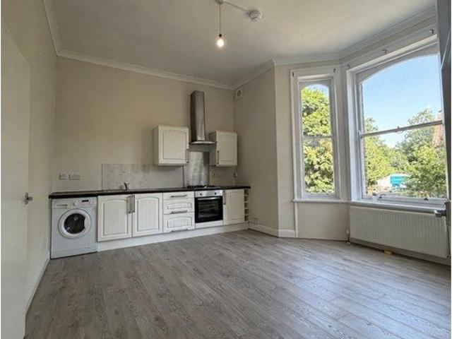 Apartment for rent in London Borough of Lewisham, Brockley
