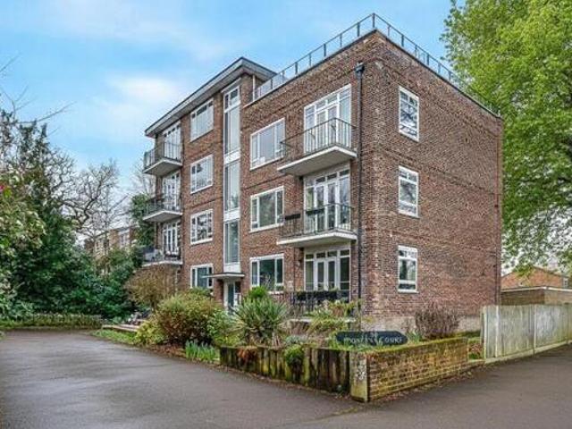 House for sale in Upchurch, Gillingham