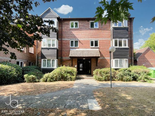 Studio for rent in Chipping Hill, Essex