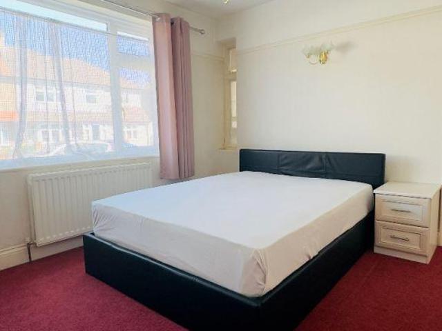 House for rent in Falconwood, Greater London
