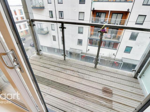 Apartment for rent in Rush Green, Greater London