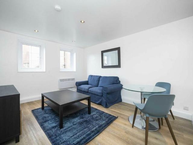 Apartment for rent in Lyons, Greater London