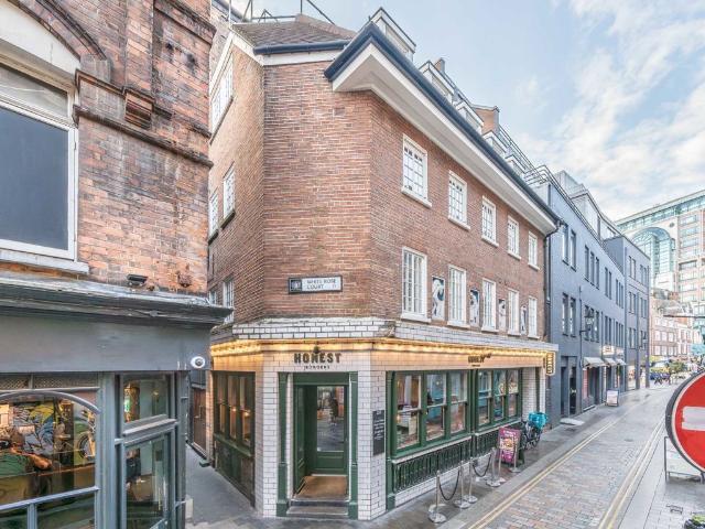 Apartment for rent in Lyons, Greater London