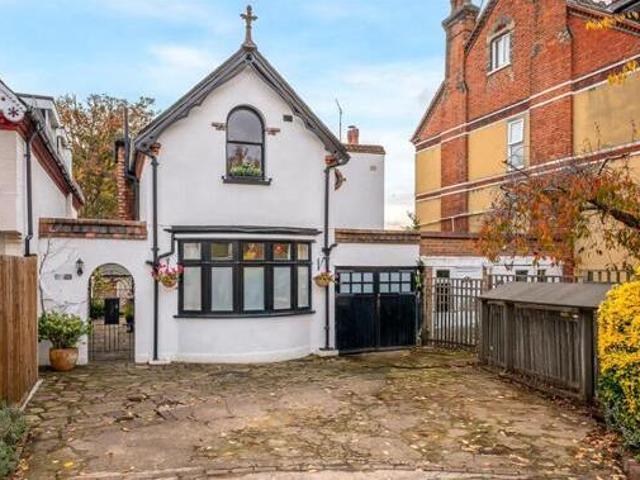 House for sale in Bromley Green, Ashford